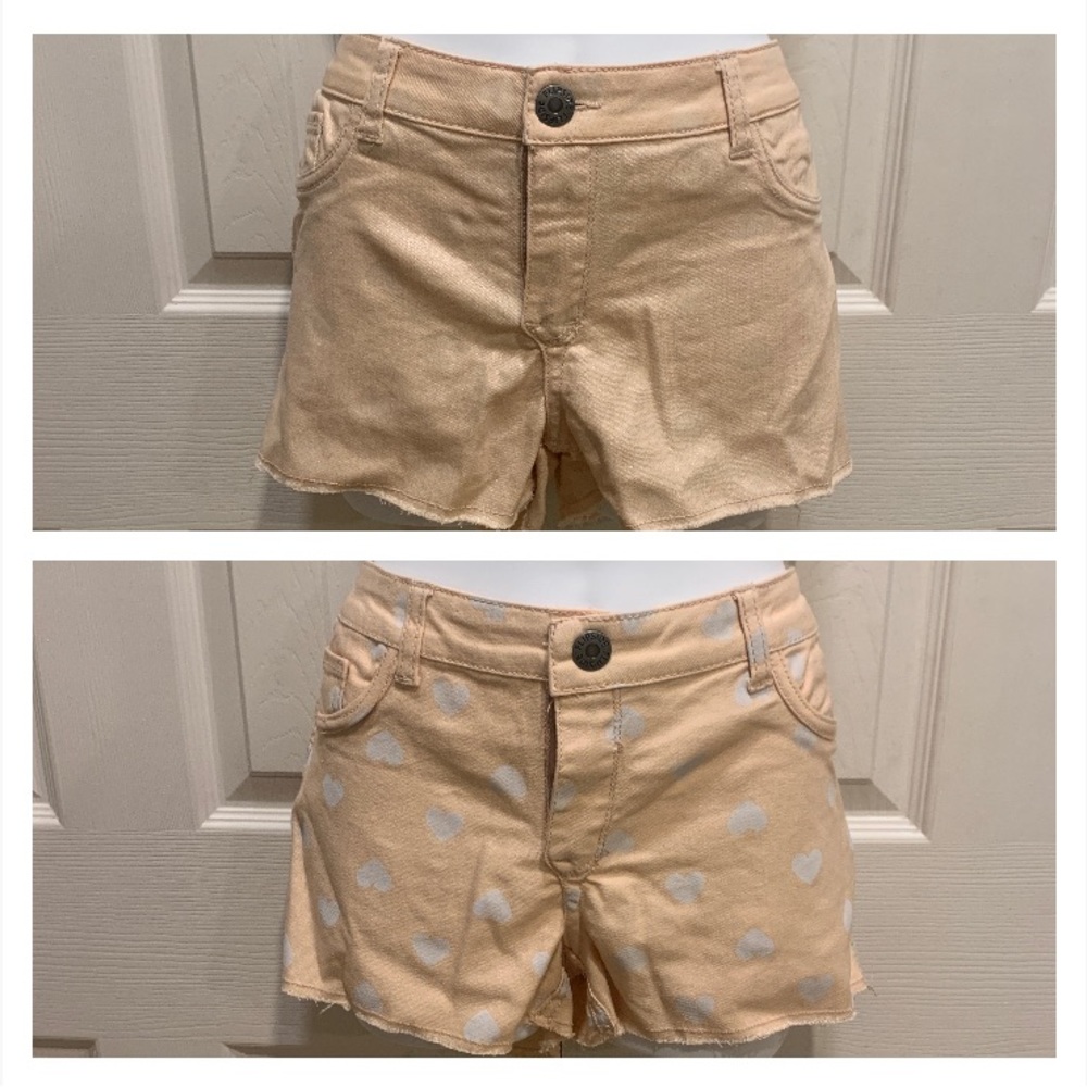 NWOT Reversible Peach or Peach with White Hearts Shorts